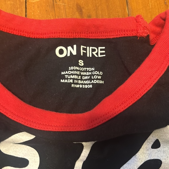 SISTAS On Fire Cropped T Shirt - Picture 2 of 3